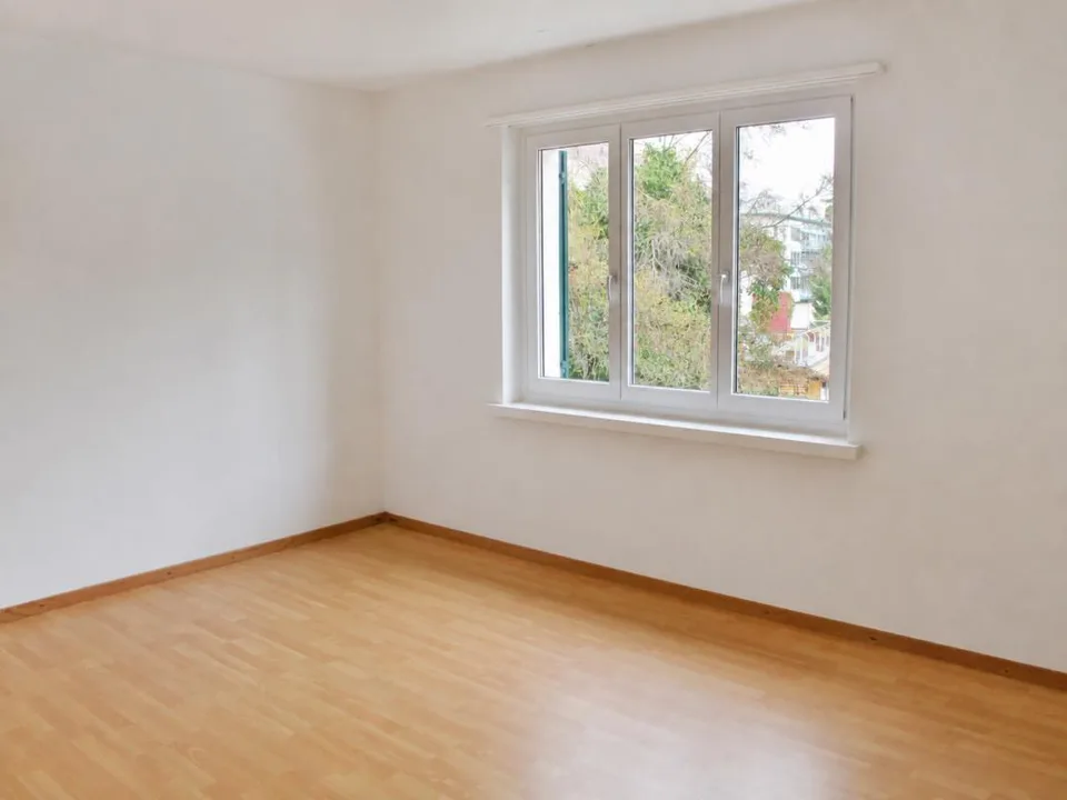 Appartement spacieux de 4 pièces dans un emplacement calme et bien desservi – photo 6 sur 8