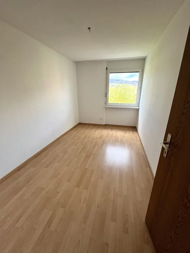 3.5 Zimmer-Wohnung an ruhiger Lage mit TOP Aussicht zu vermieten