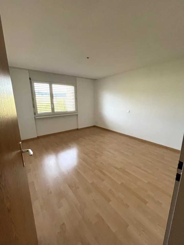 3.5 Zimmer-Wohnung an ruhiger Lage mit TOP Aussicht zu vermieten