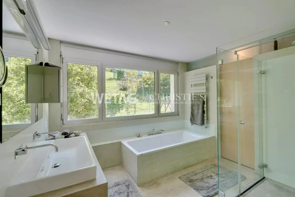 Villa élégante avec grand jardin & piscine extérieure à vendre à Lugano-Davesco Soragno ? Résidence secondaire possible – photo 7 sur 13