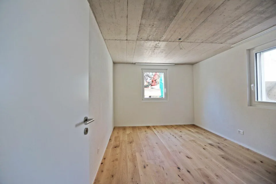Moderne 3.5-Zimmer-Wohnung mit Gartenanteil in Kümmertshausen - att... – photo 6 sur 9
