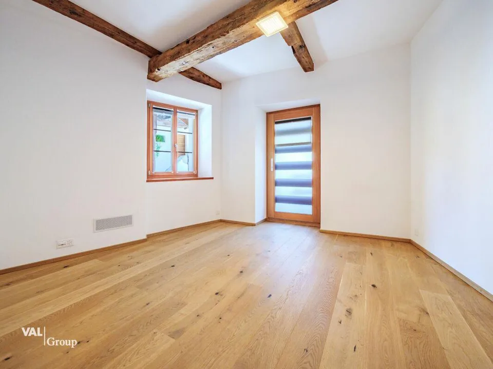 Casa vallesana ristrutturata nel vecchio centro del villaggio di Leuk
