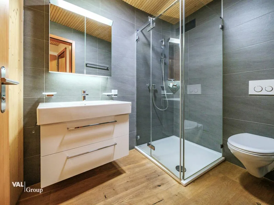 Casa vallesana ristrutturata nel vecchio centro del villaggio di Leuk