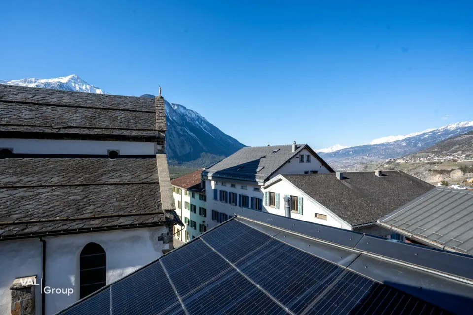 Casa vallesana ristrutturata nel vecchio centro del villaggio di Leuk