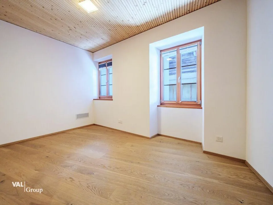 Casa vallesana ristrutturata nel vecchio centro del villaggio di Leuk