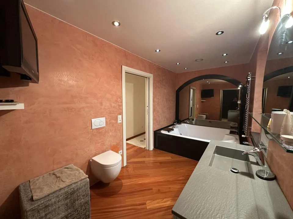 VILLA ESCLUSIVA TRA NATURA, LUSSO E PANORAMA MOZZAFIATO – foto 17 di 30
