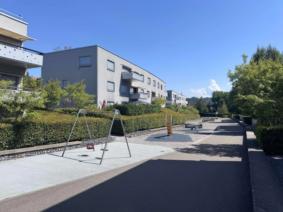 Ruhig und sonnig arbeiten in Dättnau – Foto 4 von 12