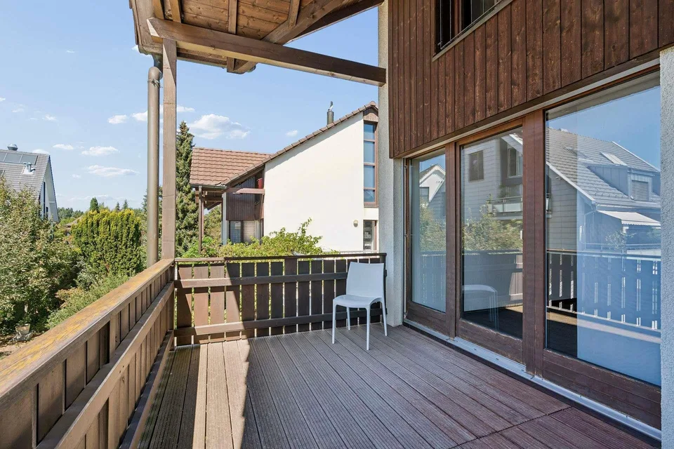 6 ½ Zimmer-Doppeleinfamilienhaus mit viel Platz und Potenzial in Ki... – Foto 7 von 14