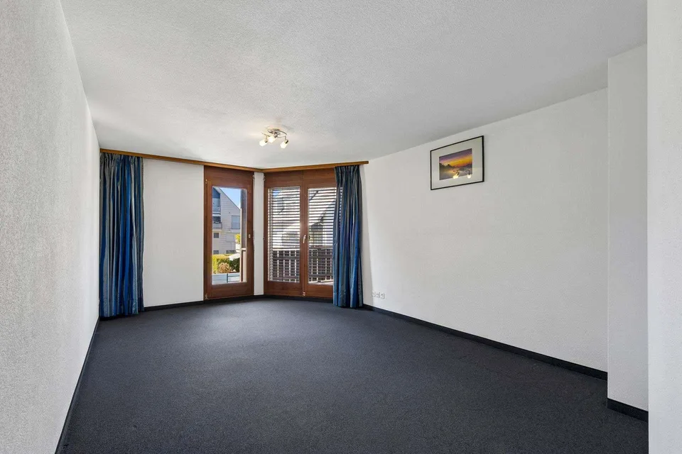 6 ½ Zimmer-Doppeleinfamilienhaus mit viel Platz und Potenzial in Ki... – Foto 11 von 14