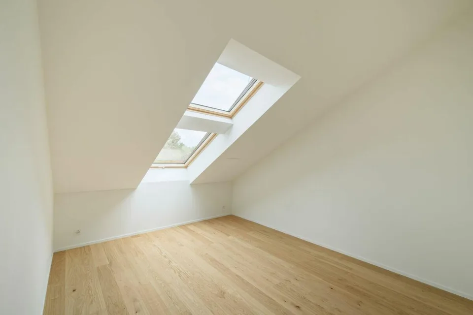 Ampio appartamento mansardato di 3½ locali con galleria e balcone – foto 9 di 15