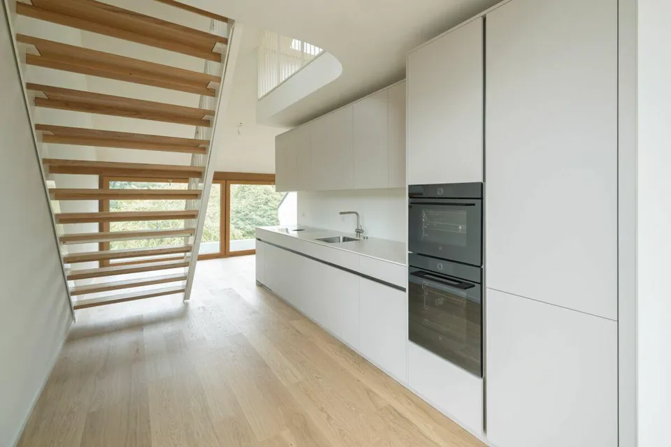 Ampio appartamento mansardato di 3½ locali con galleria e balcone – foto 3 di 15
