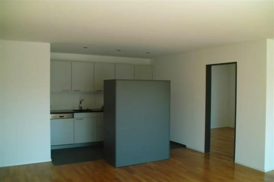 Helle 3.5-Zimmer-Wohnung im Erdgeschoss mit Gartensitzplatz!
