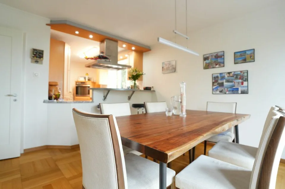 4-Zimmerwohnung mit Blick ins Grüne und zwei Balkone