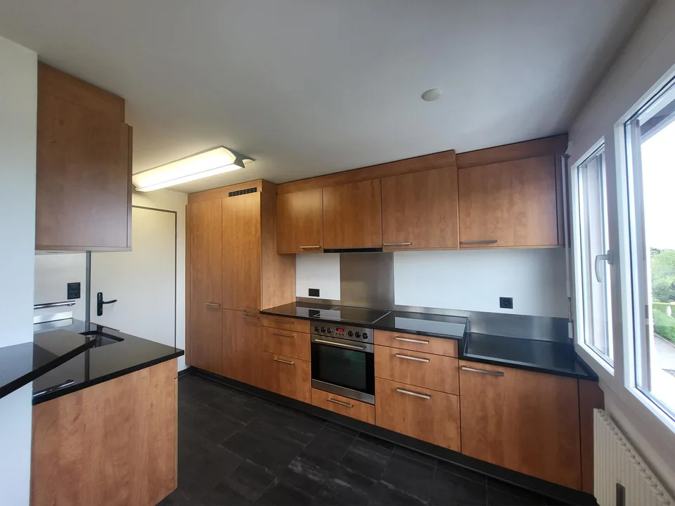 Grosszügige und helle Wohnung