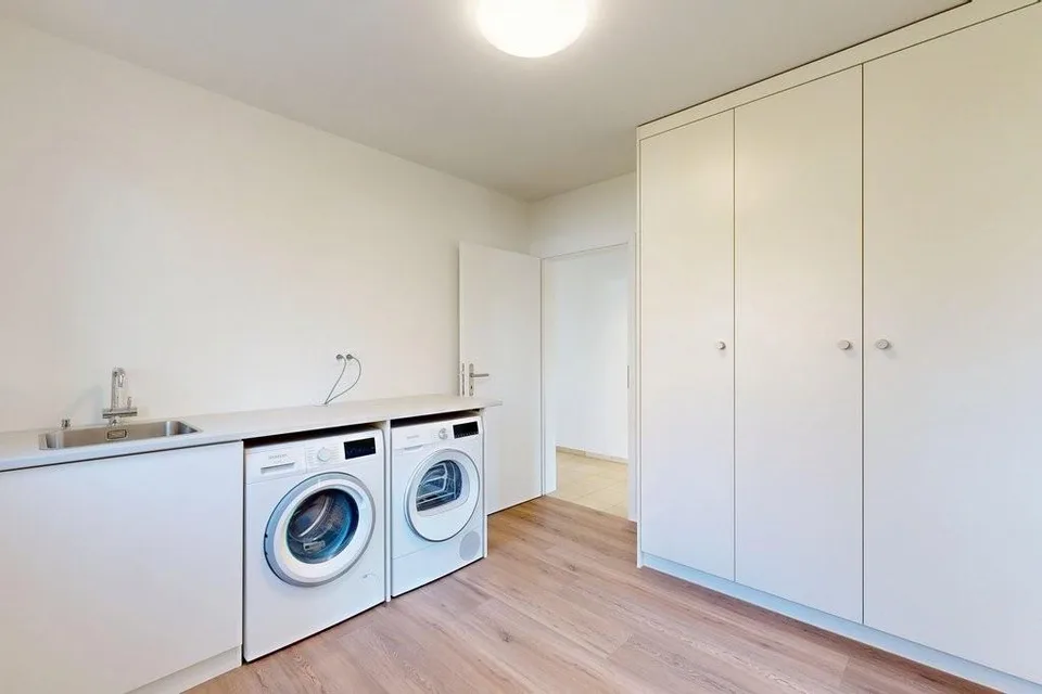 Maison individuelle unique de 8,5 pièces avec grand jardin – photo 7 sur 12