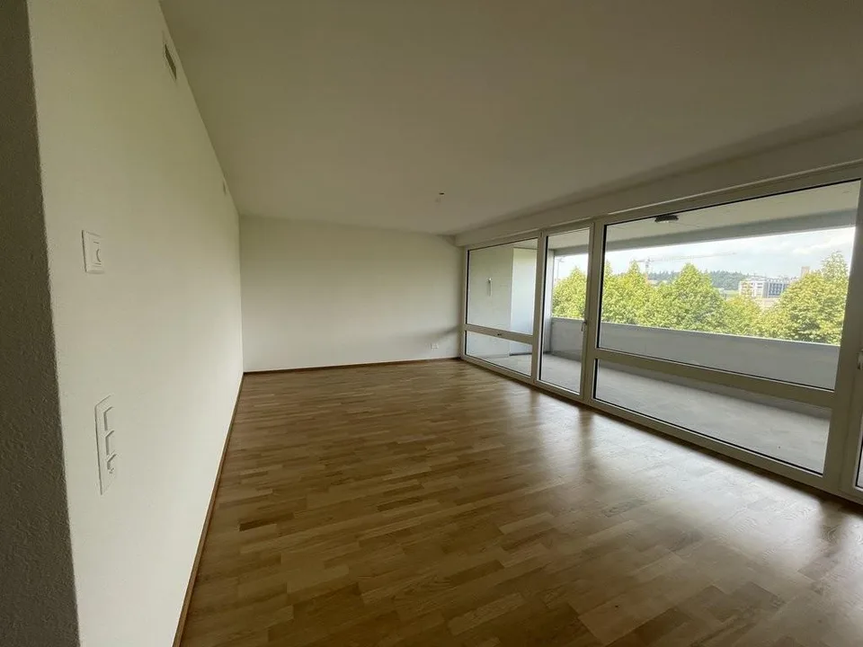 Nähe WestSide: Top moderne Wohnung mit 2 grossen Balkonen – Foto 5 von 8