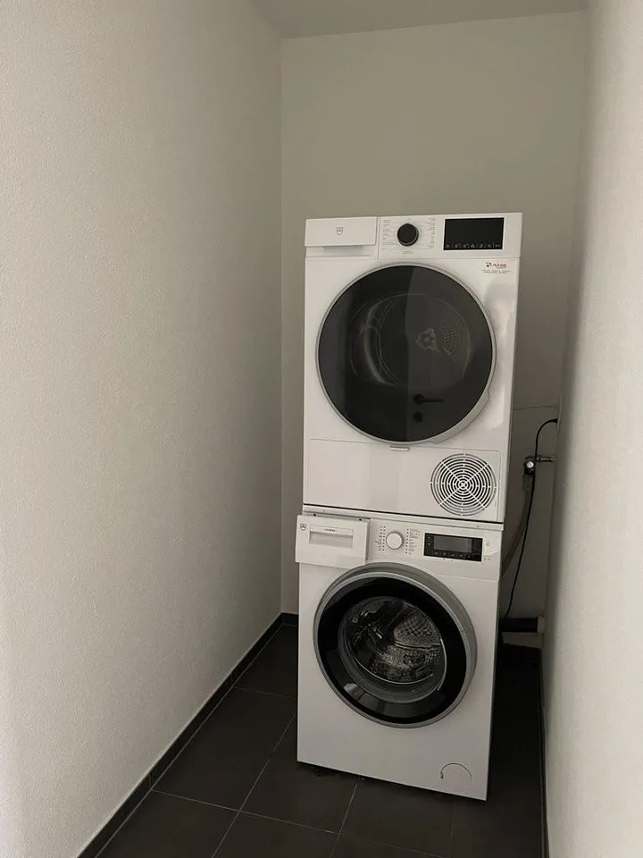 Nähe WestSide: Top moderne Wohnung mit 2 grossen Balkonen – Foto 7 von 8