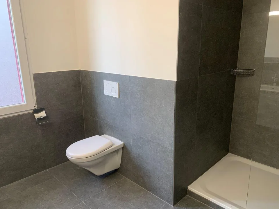Geräumige 4.5 Zimmer Wohnung mit Blick auf den See – photo 10 sur 12