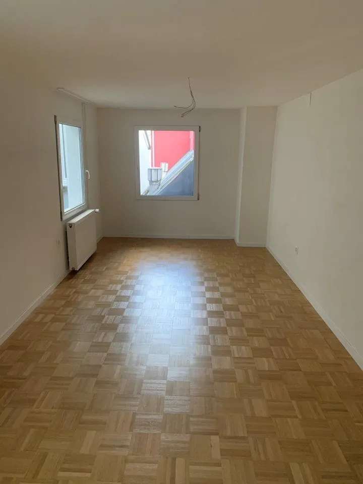 Geräumige 4.5 Zimmer Wohnung mit Blick auf den See – photo 11 sur 12