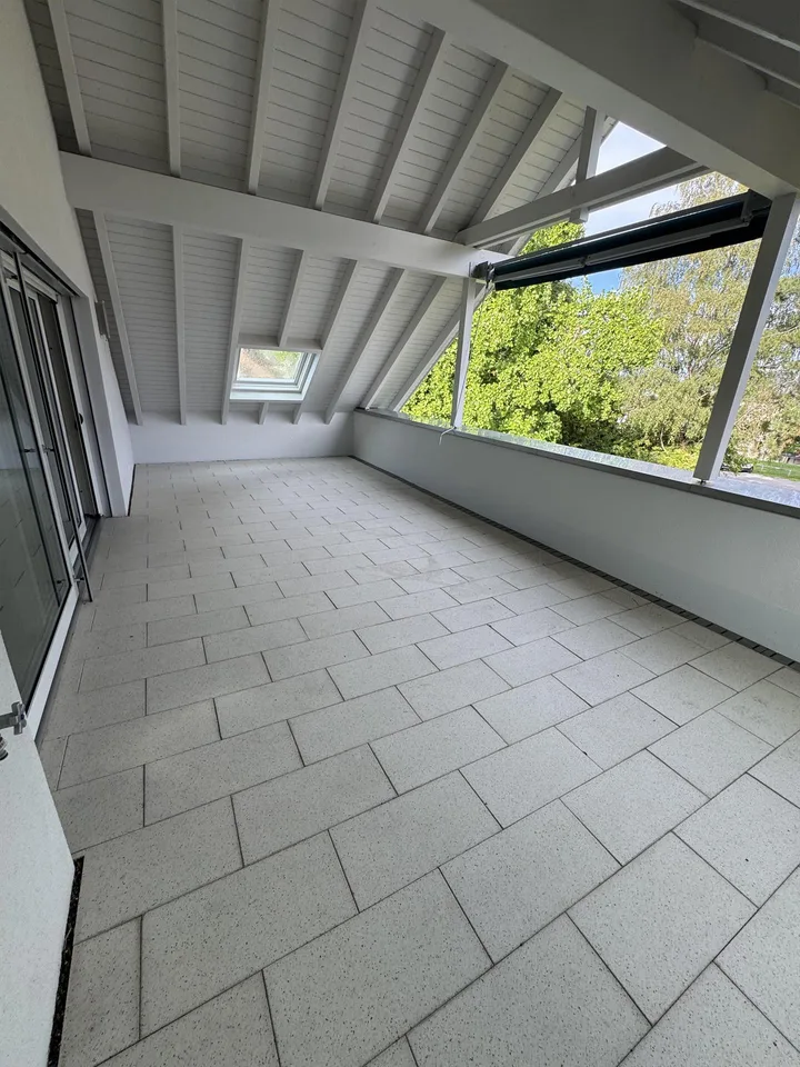 Exklusive 4 1/2-Zimmer-Attika mit Privatlift