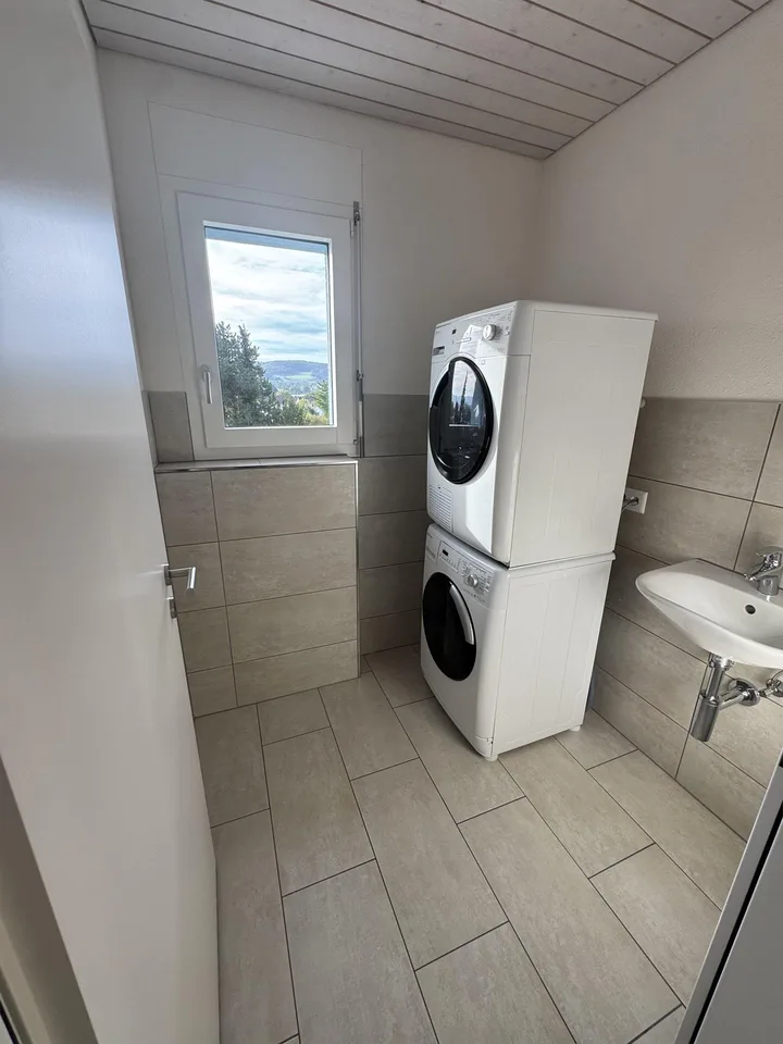 Exklusive 4 1/2-Zimmer-Attika mit Privatlift