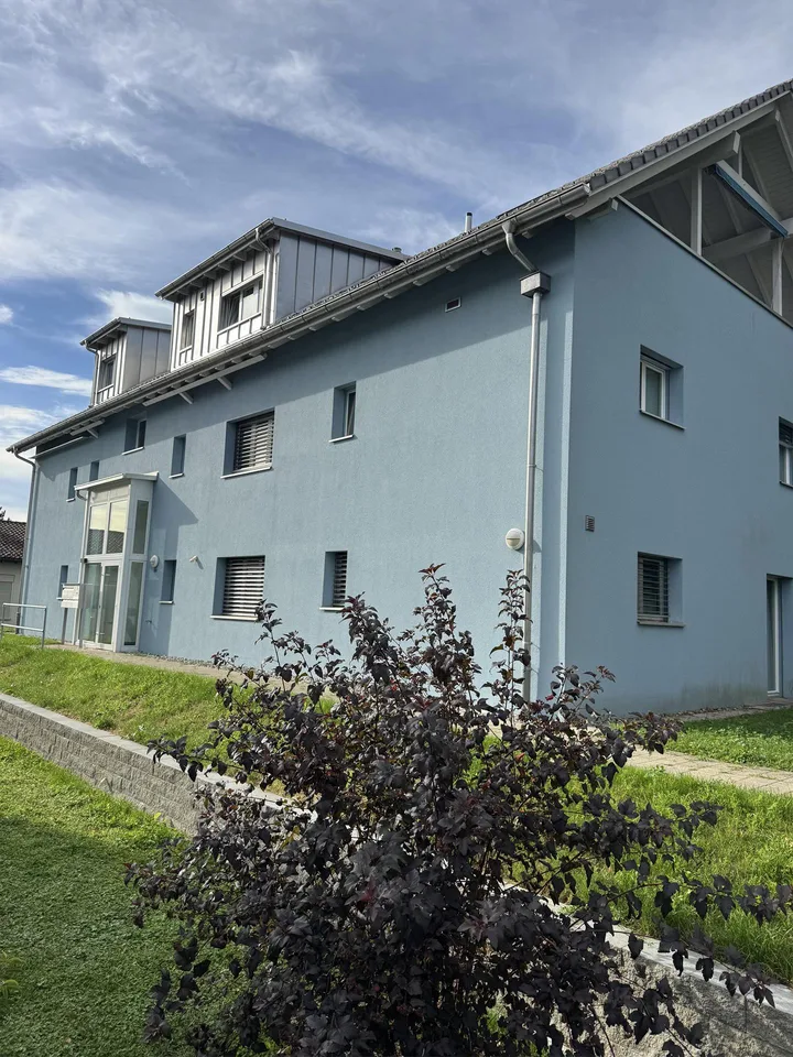 Exklusive 4 1/2-Zimmer-Attika mit Privatlift