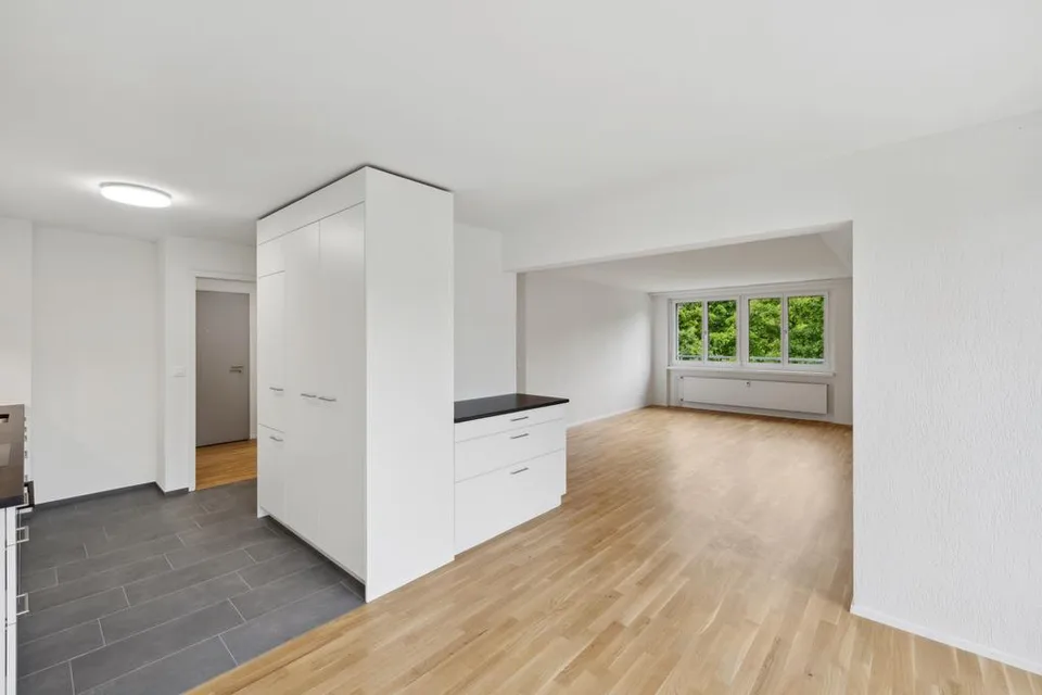 Sanierte Wohnung im Zentrum von Schliern – Foto 2 von 11