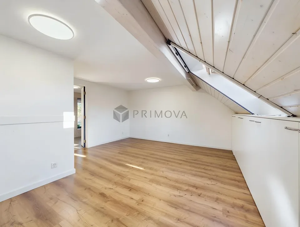 Freshly renovated family idyll with garden and play paradise in the attic – photo 9 of 15