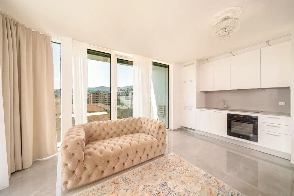 MODERN FURNISHED ONE-BEDROOM APARTMENT IN CENTRAL LUGANO – photo 4 of 19