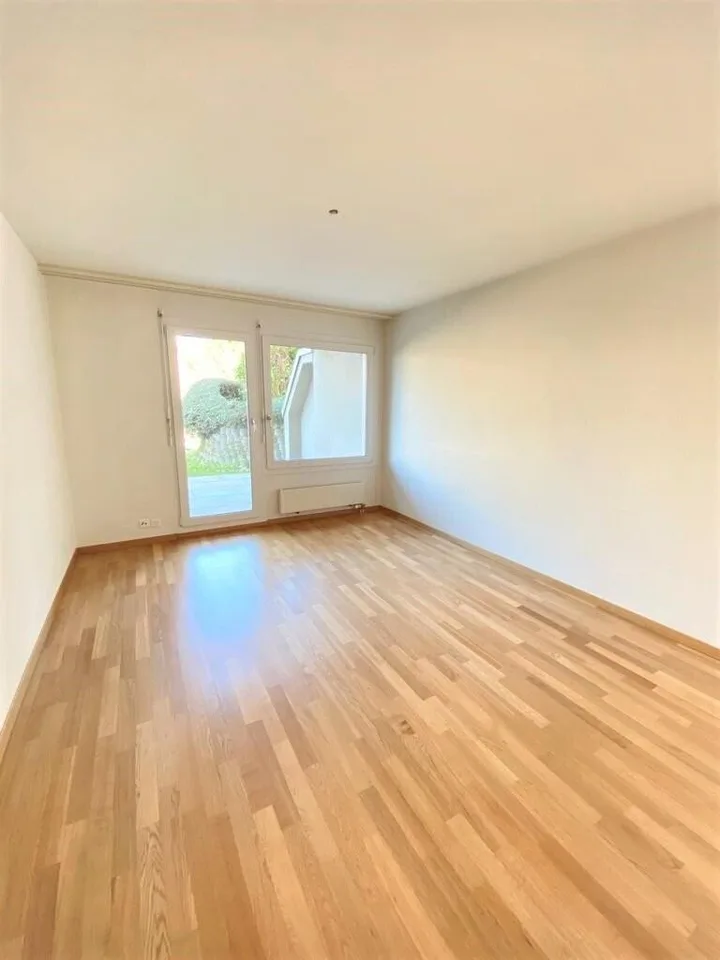 Grosszügige Maisonette-Wohnung mit Sitzplatz im Grünen – Foto 8 von 12