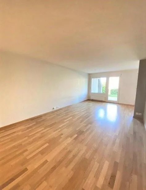 Grosszügige Maisonette-Wohnung mit Sitzplatz im Grünen – Foto 2 von 12