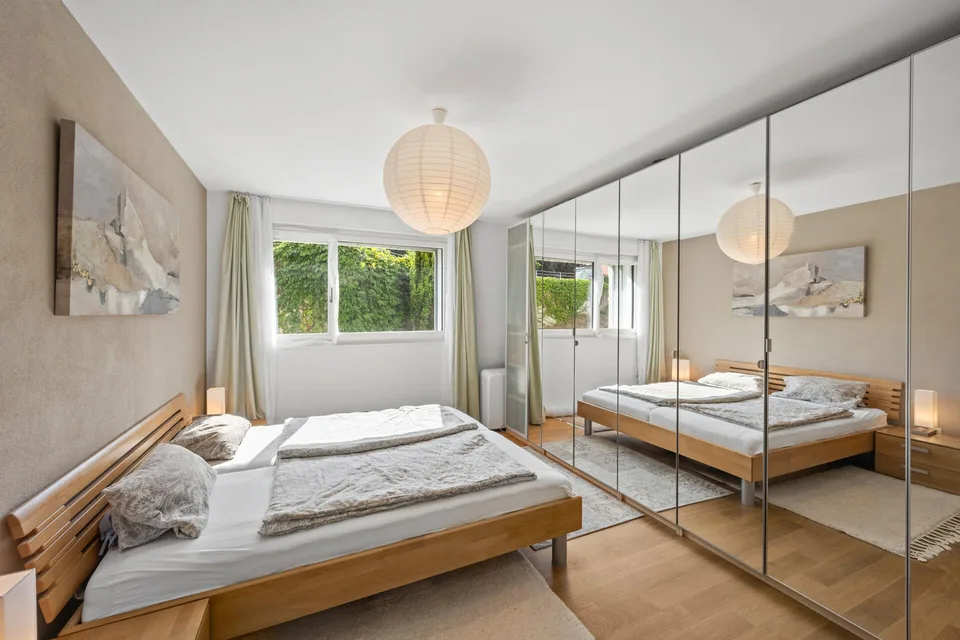 Moderne 4.5-Zimmer Minergie-Wohnung mit sonniger Loggia – Foto 5 von 12