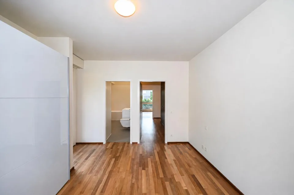 Appartamento Rinnovato con Terrazza e Piscina Condominiale – Foto 14 von 28