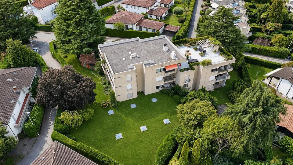 Appartamento Rinnovato con Terrazza e Piscina Condominiale – Foto 27 von 28