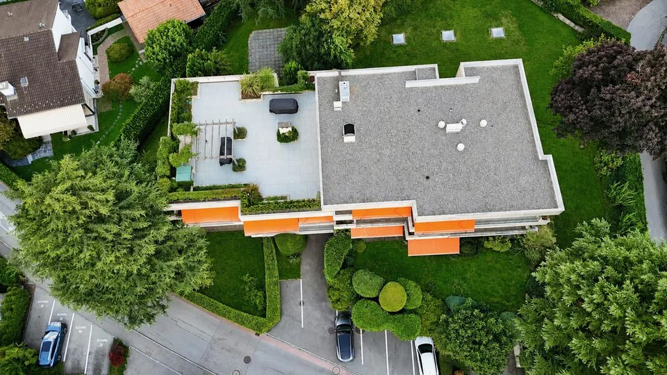 Appartamento Rinnovato con Terrazza e Piscina Condominiale – Foto 28 von 28