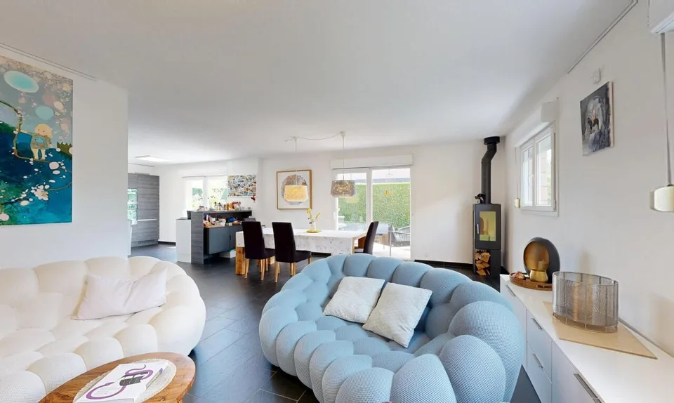 Bella casa familiare, perfettamente mantenuta – foto 3 di 11
