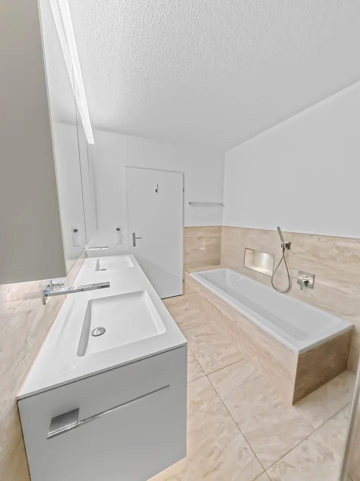 Terrassenwohnung mit 101 m² Terrasse und Weitsicht über Baden – foto 14 di 21