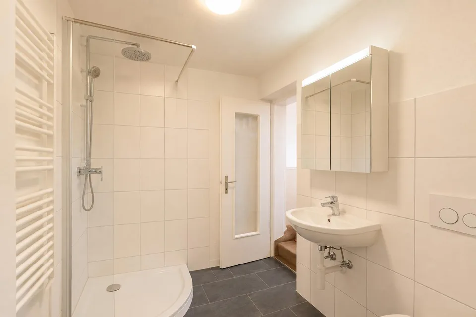 6.5-Zimmer-Doppelhaushälfte mit Entwicklungspotenzial - Widnau – photo 7 sur 12