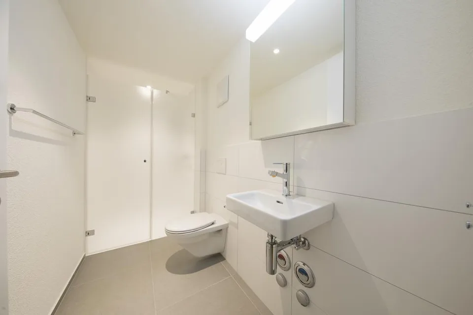 Helle 4.5-Zimmer-Wohnung – zentral gelegen – Foto 5 von 11