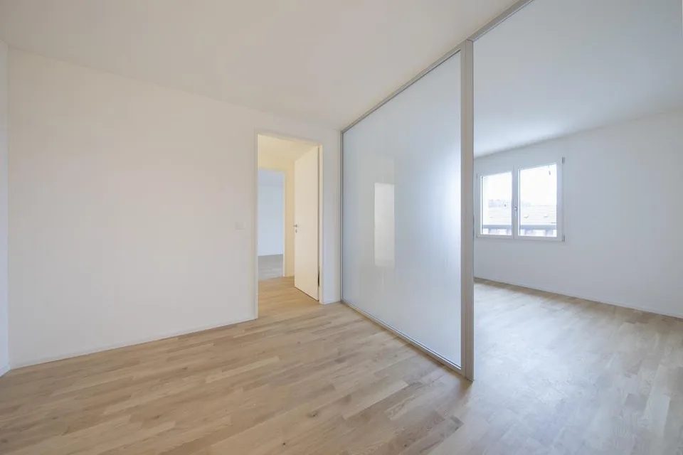 Helle 4.5-Zimmer-Wohnung – zentral gelegen – Foto 11 von 11