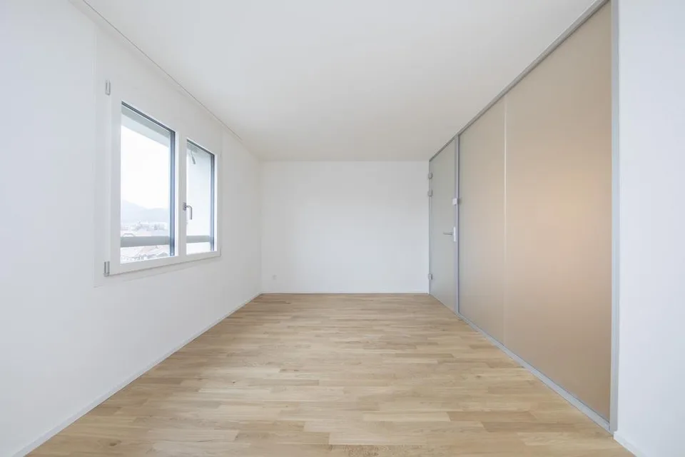 Helle 4.5-Zimmer-Wohnung – zentral gelegen – Foto 10 von 11