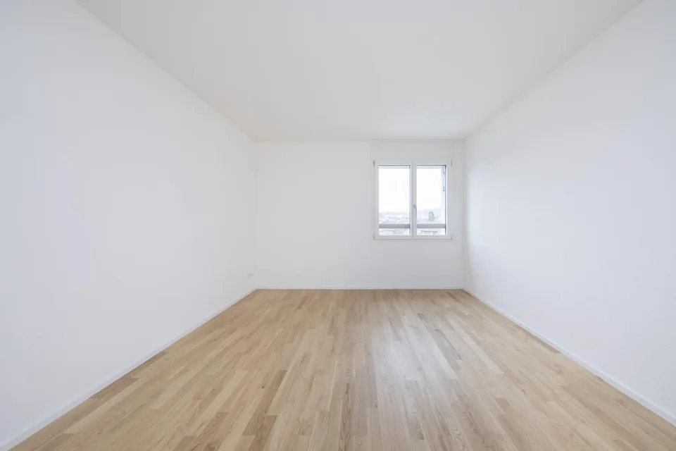 Helle 4.5-Zimmer-Wohnung – zentral gelegen – Foto 9 von 11