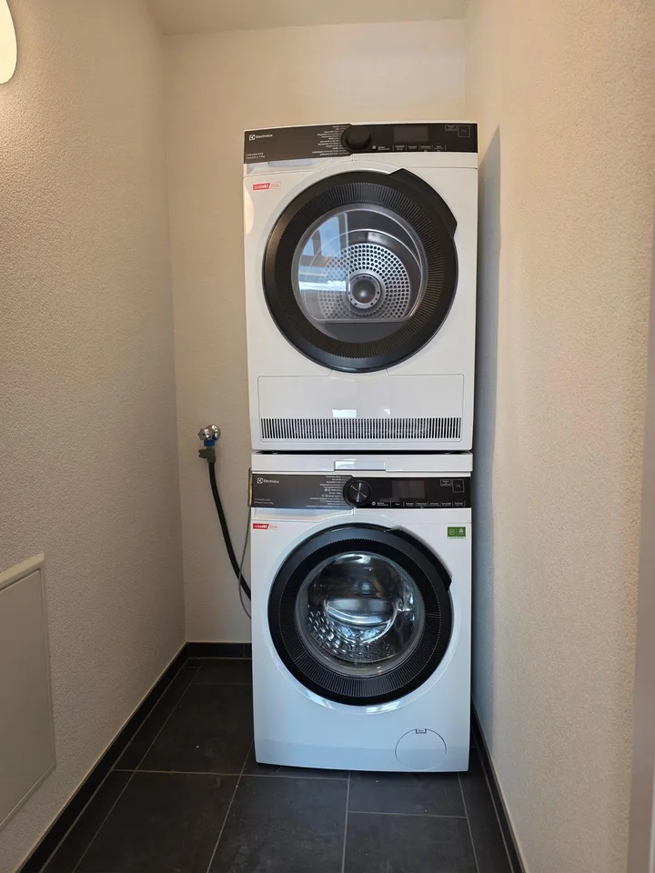 Teilsanierte 4.5-Zimmer-Wohnung mit viel Wohnqualität