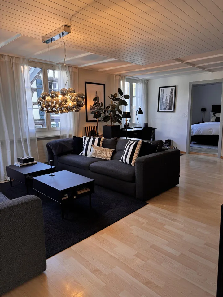 Grosszügige 4½-Zimmer-Wohnung mit besonderem Charme – ca. 125 m² im He