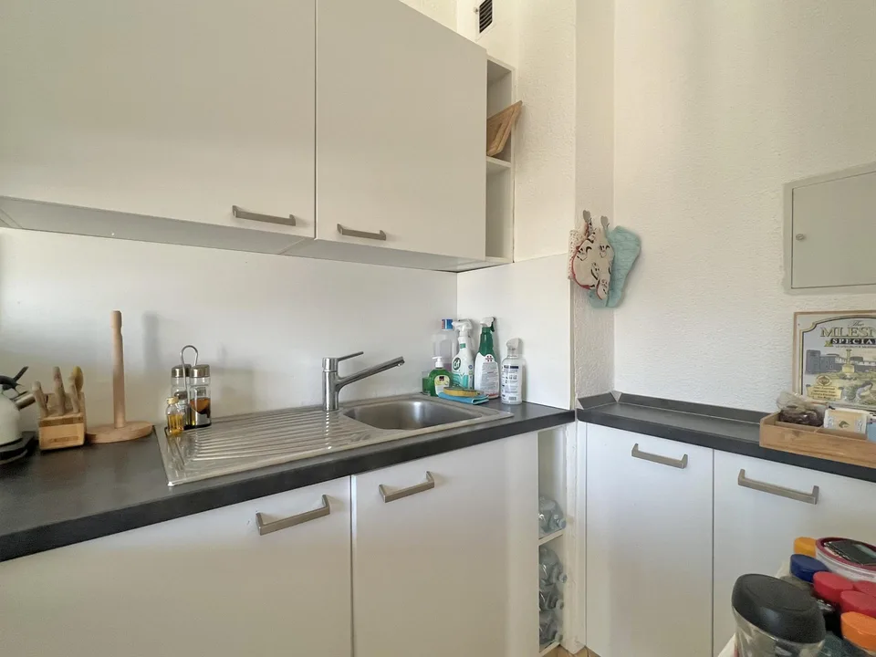 ÉLÉGANT 1.5 PIÈCES À LOUER AVEC VUE DÉGAGÉE À LUGANO – photo 5 sur 6