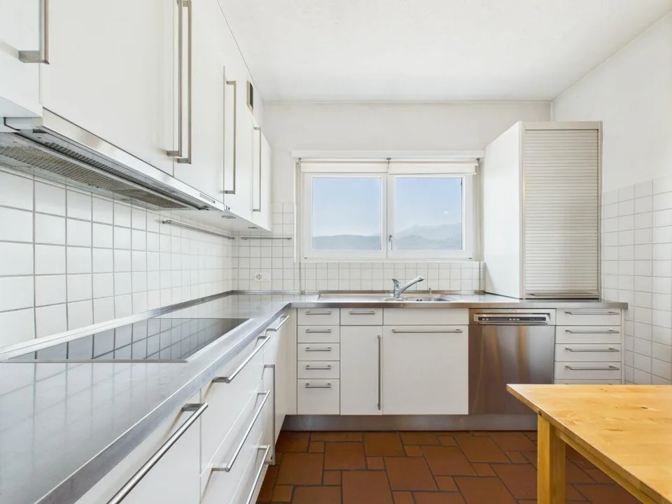 Wohnung mit Pool in renommierter Lage – Foto 7 von 13