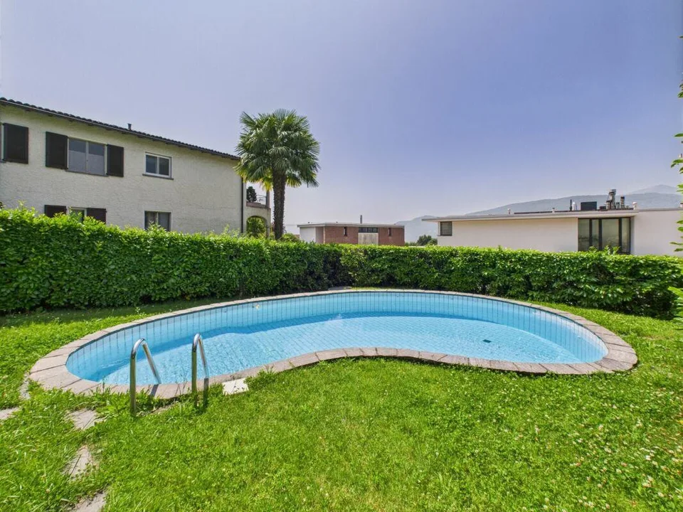 Wohnung mit Pool in renommierter Lage – Foto 9 von 13