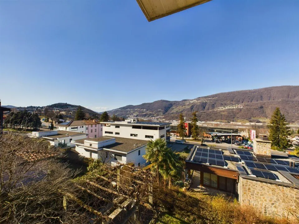Casa bifamiliare di 300 m² suddividibile in 3 appartamenti indipendenti – foto 15 di 20