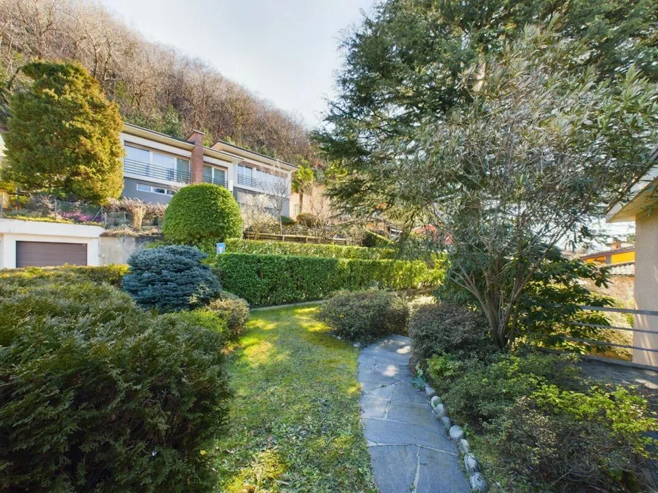 Casa bifamiliare di 300 m² suddividibile in 3 appartamenti indipendenti – foto 16 di 20