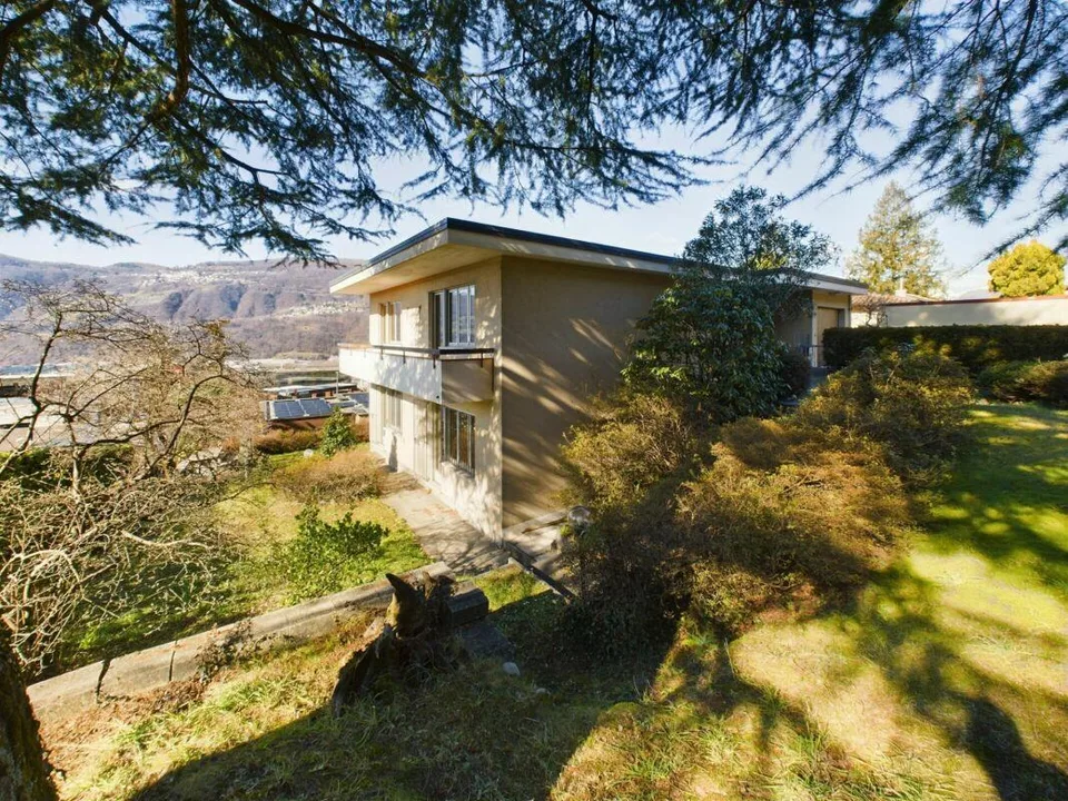 Casa bifamiliare di 300 m² suddividibile in 3 appartamenti indipendenti – foto 18 di 20
